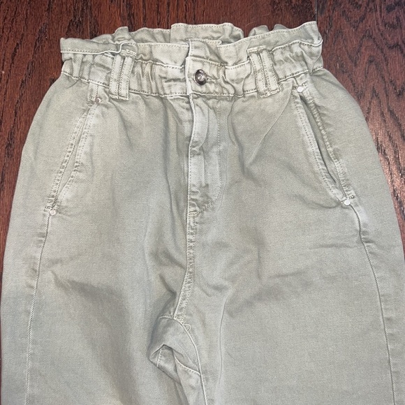 ZARA Women’s Light Olive Green Paper Bag High Rise Jeans Size 4 - Picture 3 of 5